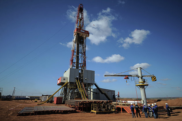 Число нефтегазовых буровых установок в мире за август снизилось Число нефтегазовых буровых установок в мире за август снизилось