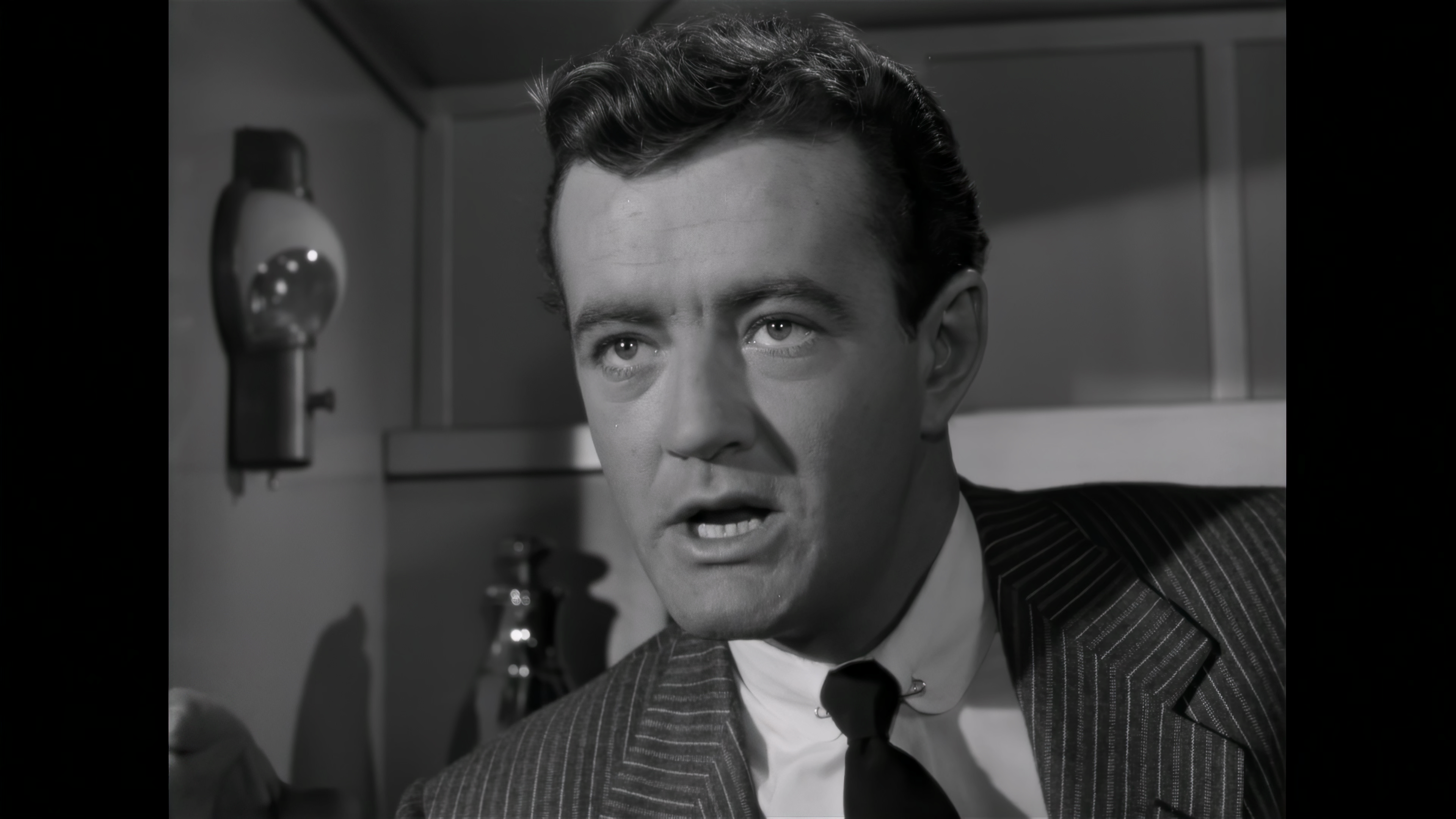 Strangers on a Train - Незнакомцы в поезде 1951 4К.mkv_20230901_092342.639.png