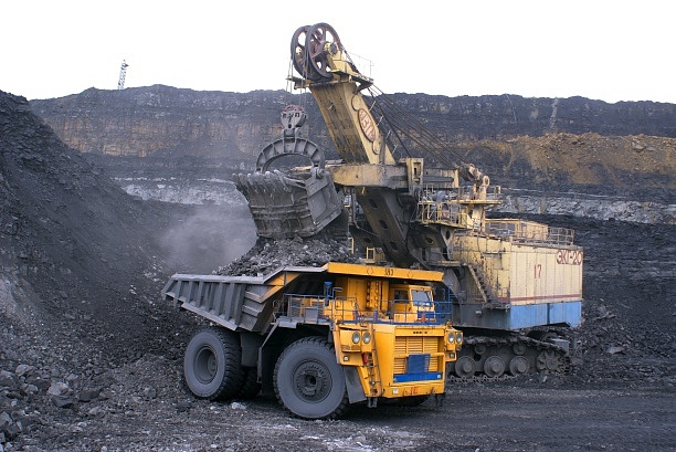 Власти Якутии назвали причины отставания в вывозе угля