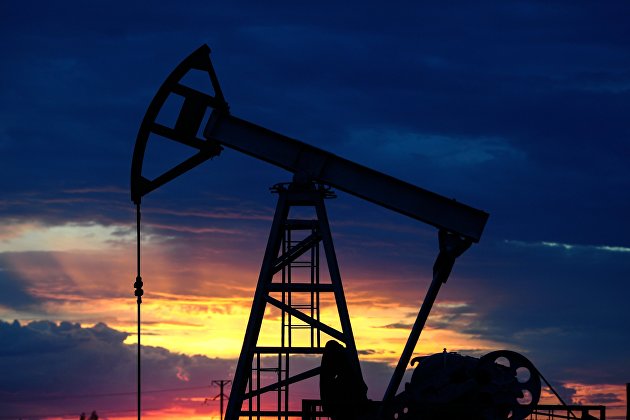 Нефть приносит России больше доходов, пишет СМИ