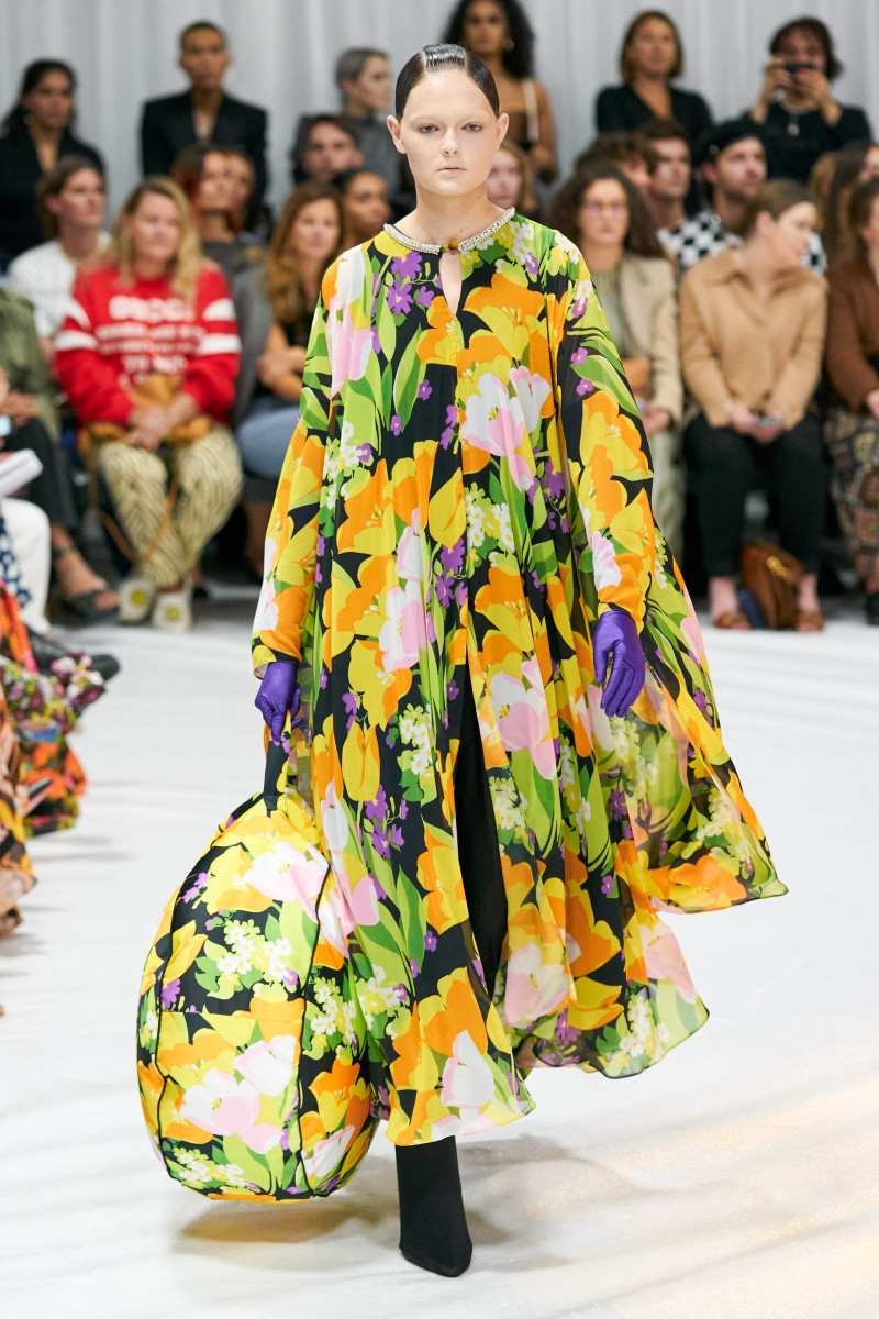 00026-Richard-Quinn-Spring-22-RTW-London-credit-gorunway.jpg