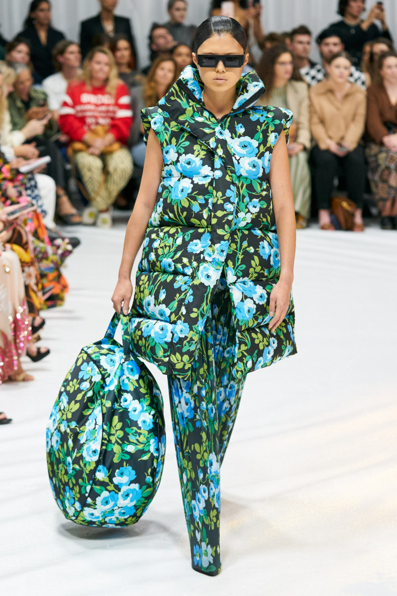 00022-Richard-Quinn-Spring-22-RTW-London-credit-gorunway.jpg