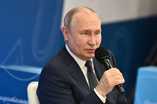 Путин: нефтегазовые доходы бюджета восстановились до уровня 2022 года