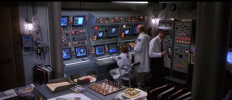 Вирус /Virus/ 1999 (0:02:01 / 1:40:00)