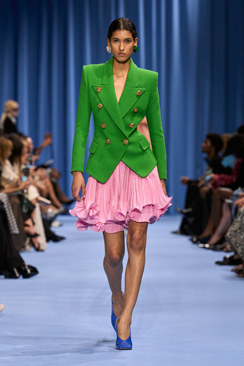 00012-balmain-spring-2024-ready-to-wear-credit-gorunway.jpg