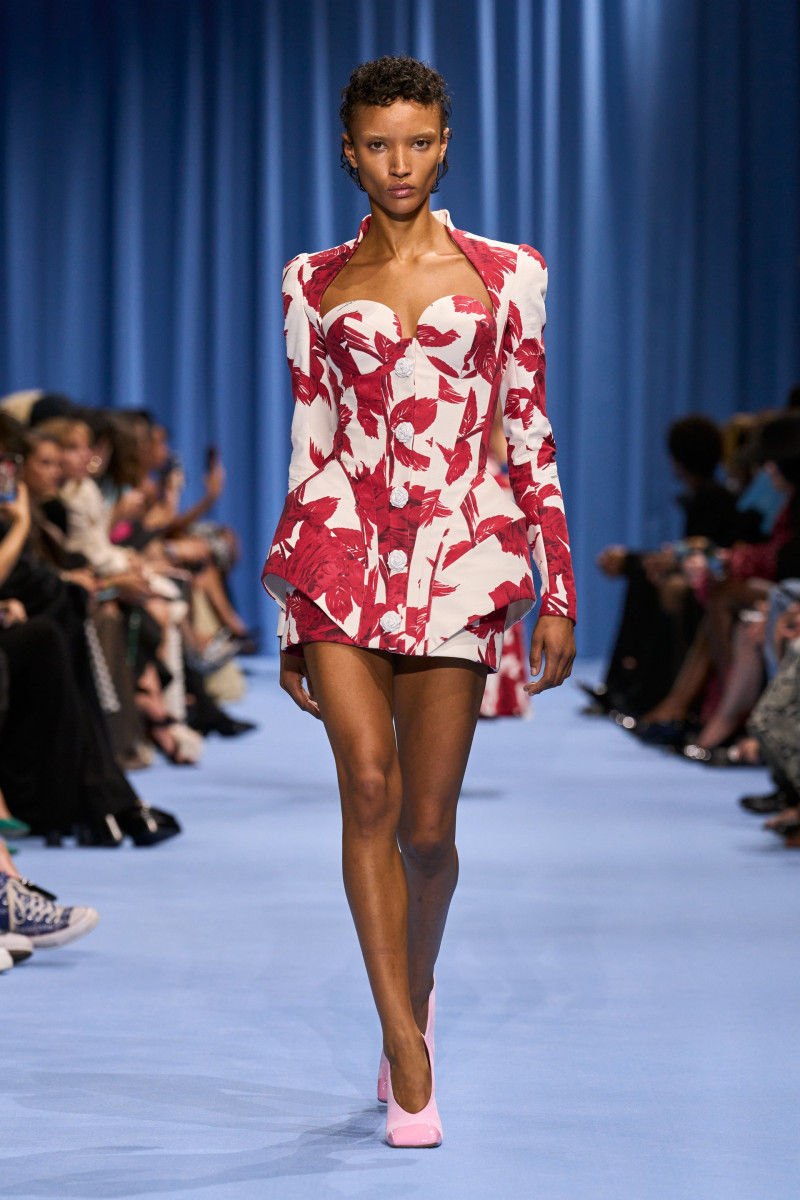 00025-balmain-spring-2024-ready-to-wear-credit-gorunway.jpg