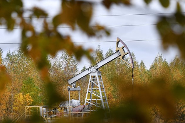 Цена нефти Brent опустилась ниже $87 за баррель впервые с 1 сентября