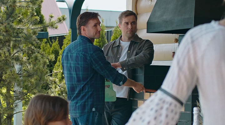 01.Перезвоню позже.(2023).WEB-DLRip.by.Серый1779.Files-x.avi_snapshot_25.48.png