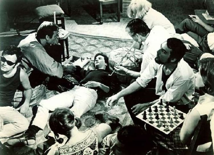 Поколение галлюцинаций /Hallucination Generation/1966 (0:53:15 / 1:25:42)