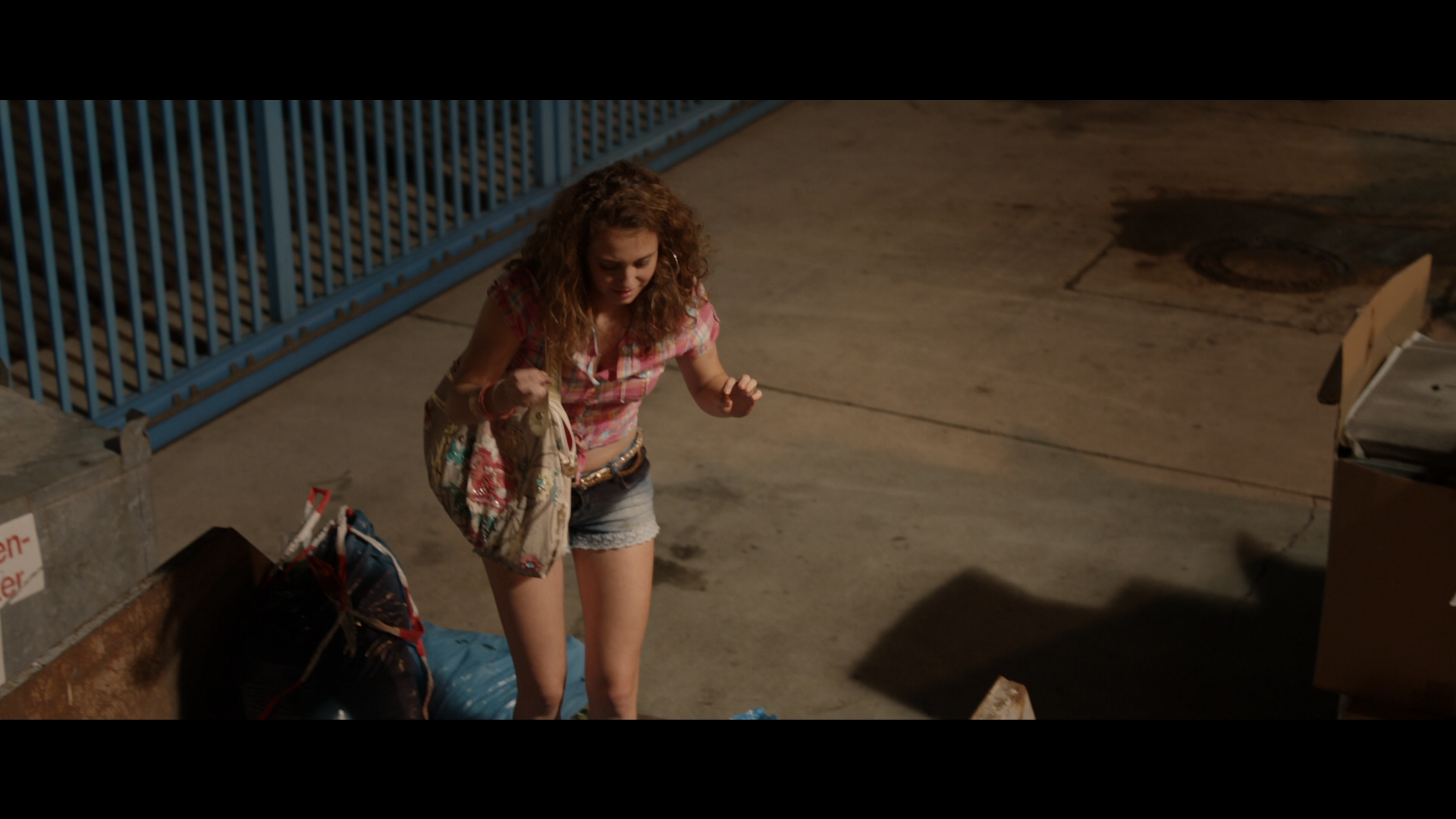 Little Thirteen 2012 BDRemux 1080p.mkv_snapshot_00.59.32.png