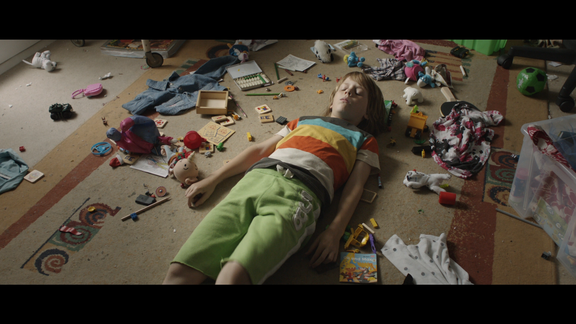 Little Thirteen 2012 BDRemux 1080p.mkv_snapshot_00.42.19.png