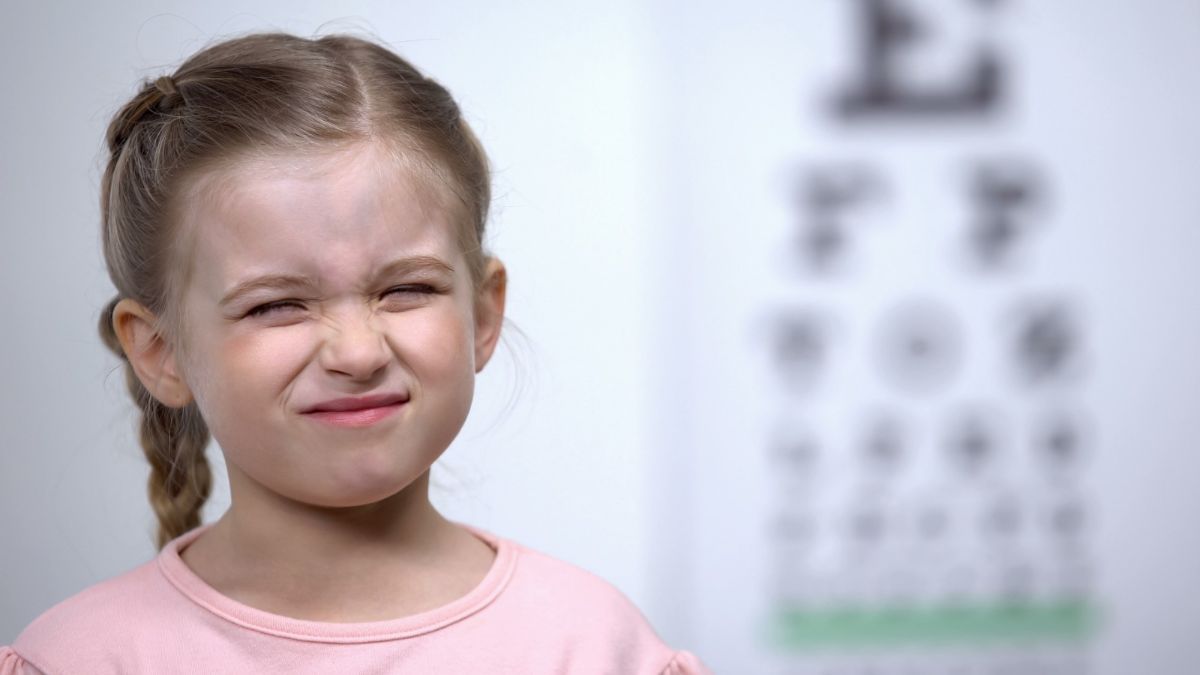 Как лечить близорукость у детей: анализ причин, симптомов и методов лечения миопии