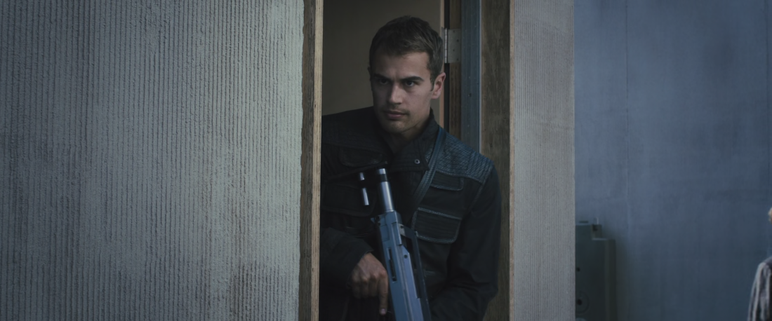 Divergent 2014 | En 6CH | [1080p] BluRay (x265) F701dc846310b4f044575a730f65696a