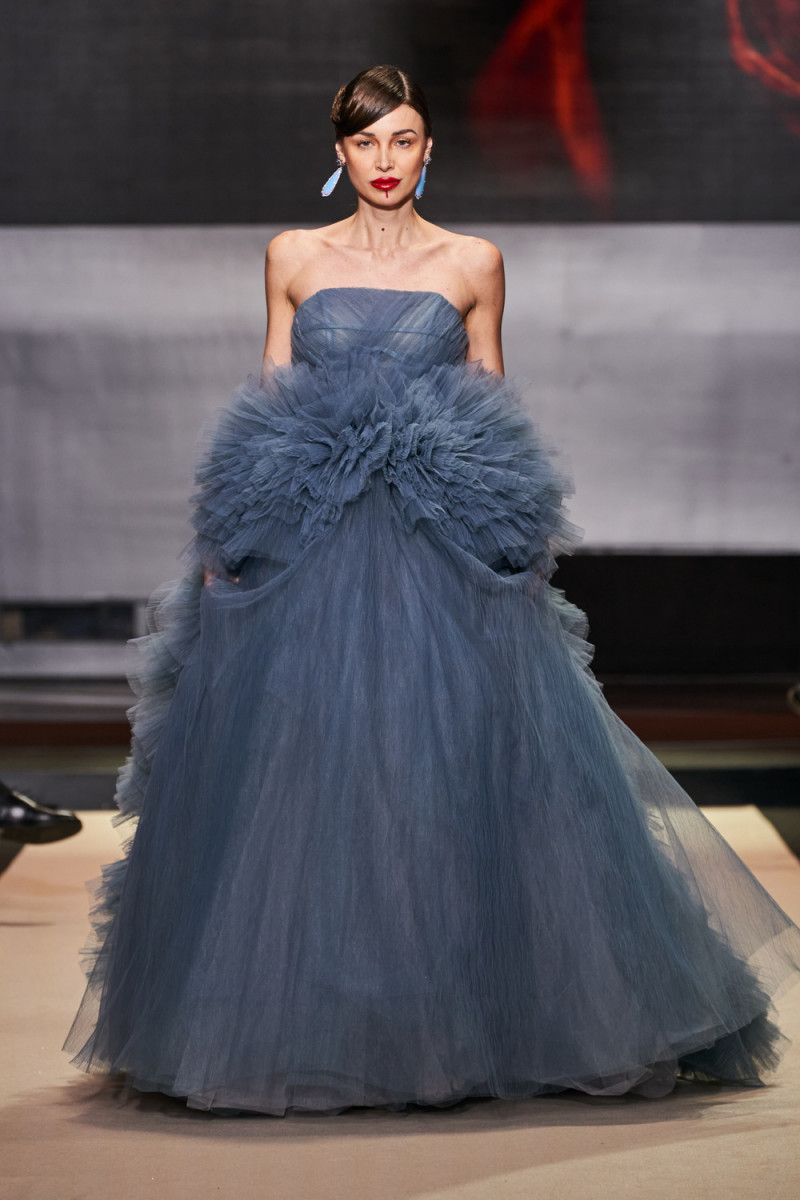christophe_guillarme_pfw_fw22_26_e22r3-n1l_20231116_1637579689.jpg