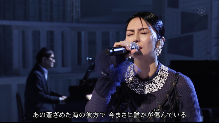 Kou_Shibasaki_-_Gin_no_Ryu_no_Se_ni_Notte_(Music_Fair_2023.12.02)_(JPOP.ru).png