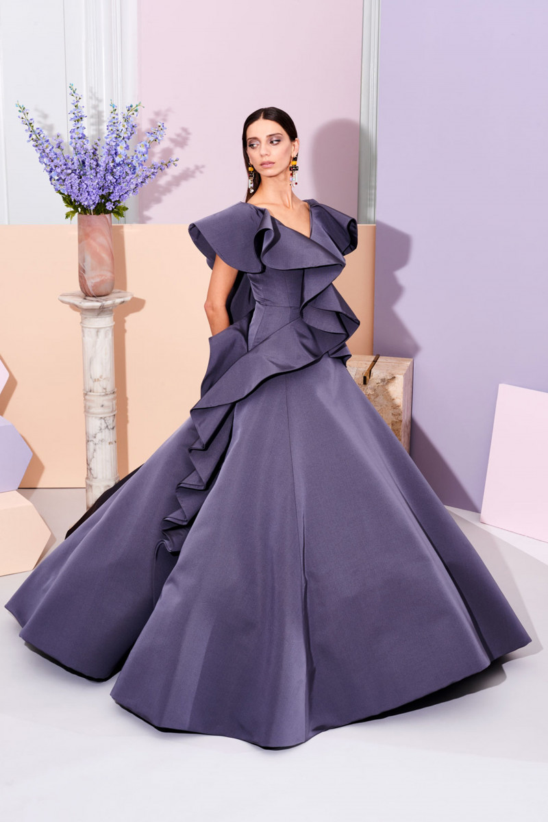 00041-christian-siriano-new-york-pre-fall-19.jpg