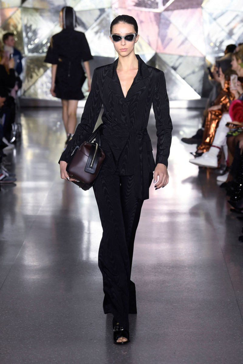 christian_siriano_rtw__f19__gc_015.jpg