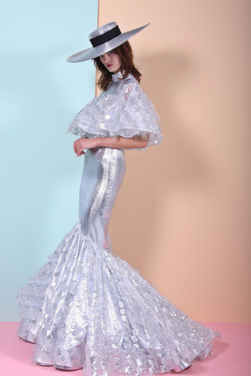 42-christian-siriano-resort-2018.jpg