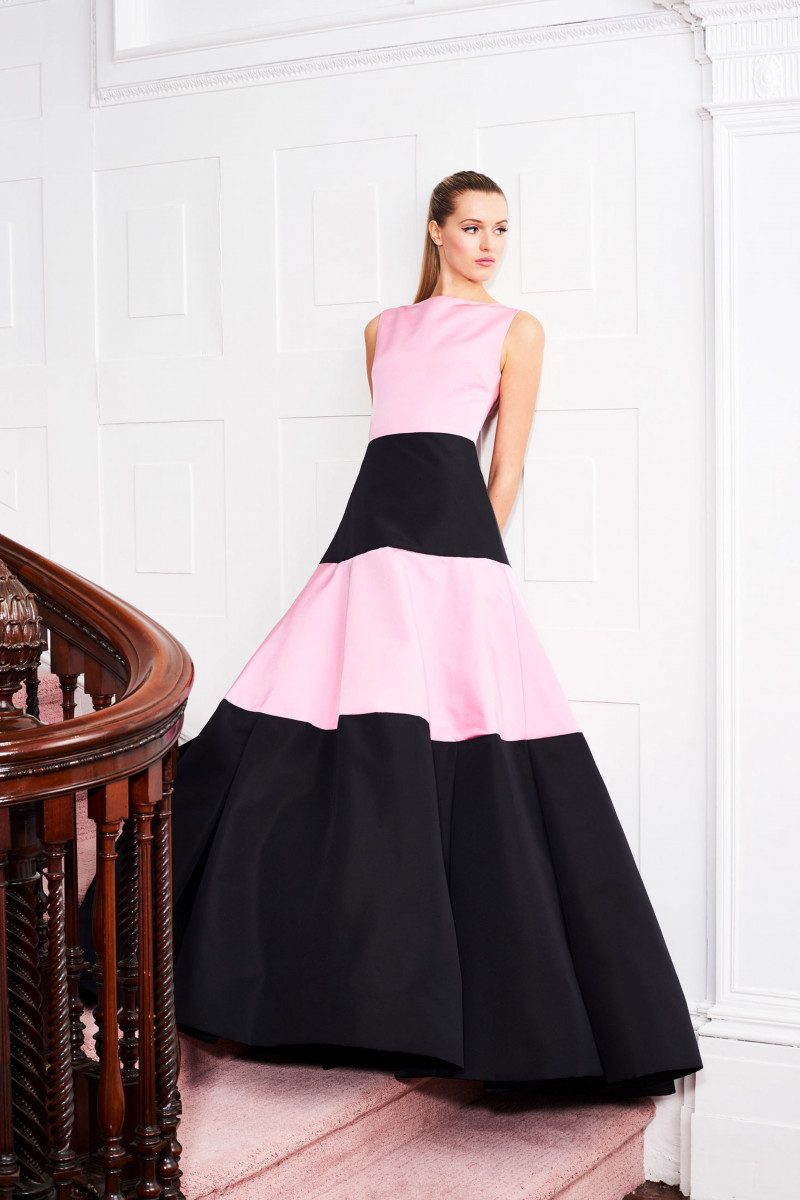 00014-christian-siriano-vogue-resort-2019-pr.jpg