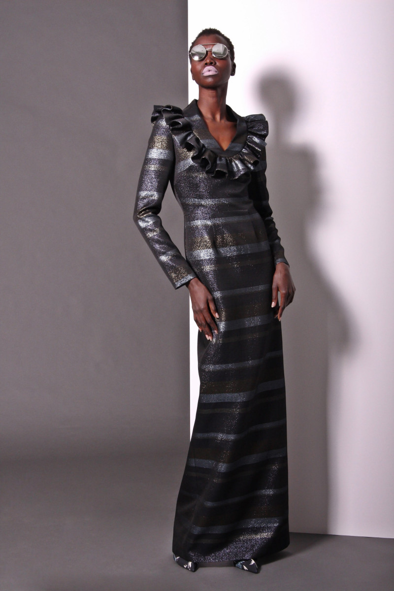 13-christian-siriano-prefall-2017.jpg