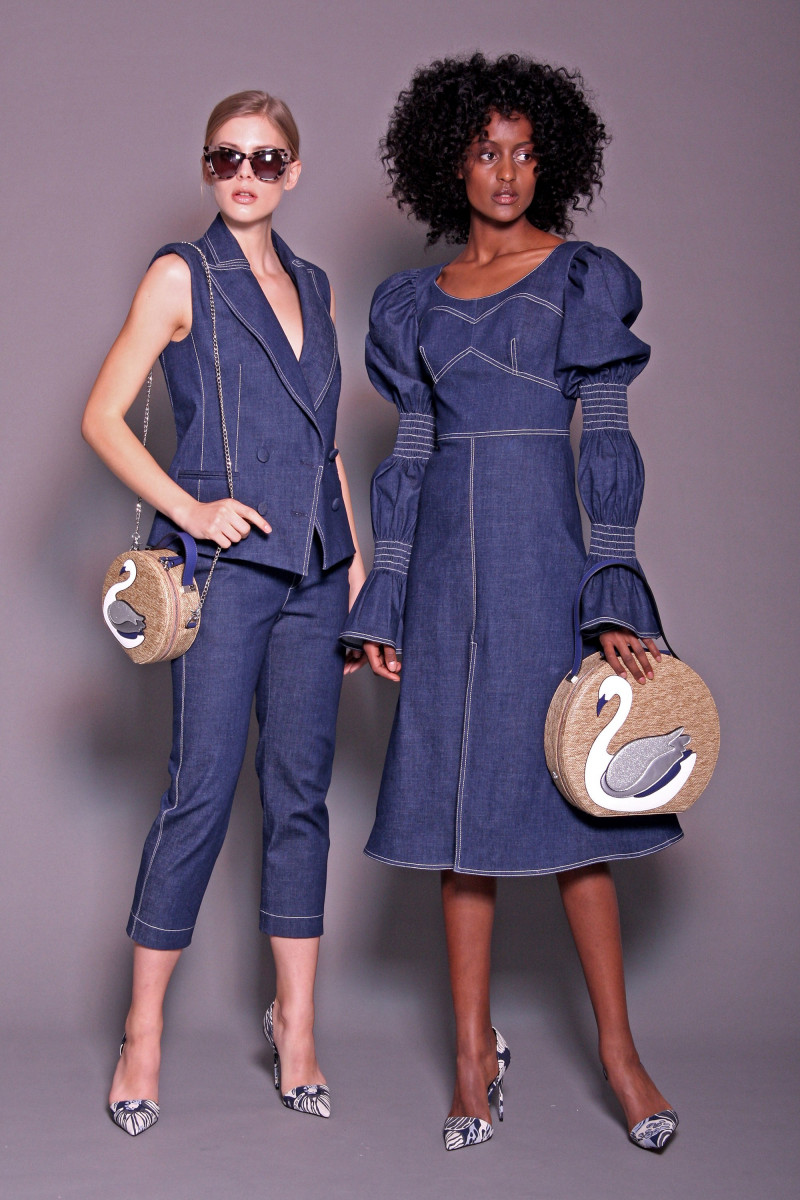 05-christian-siriano-pre-fall-2018.jpg