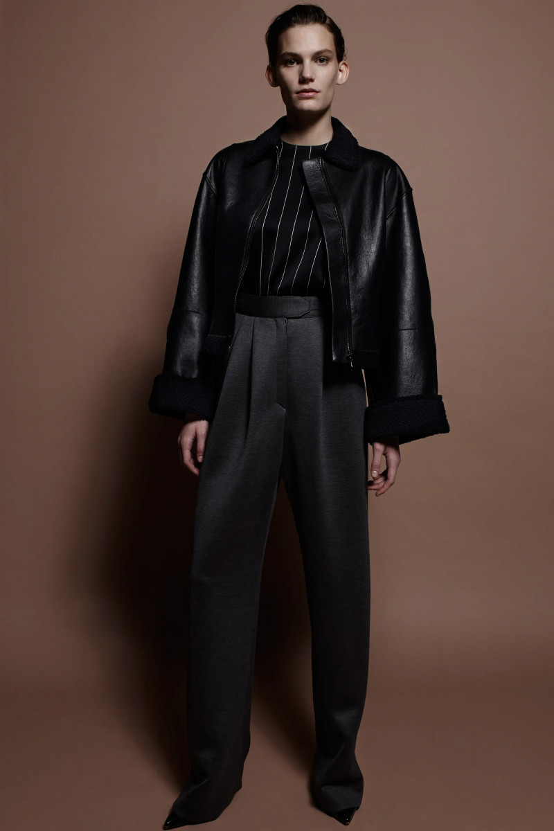 j-mendel-pre-fall-2016-lookbook-03.webp