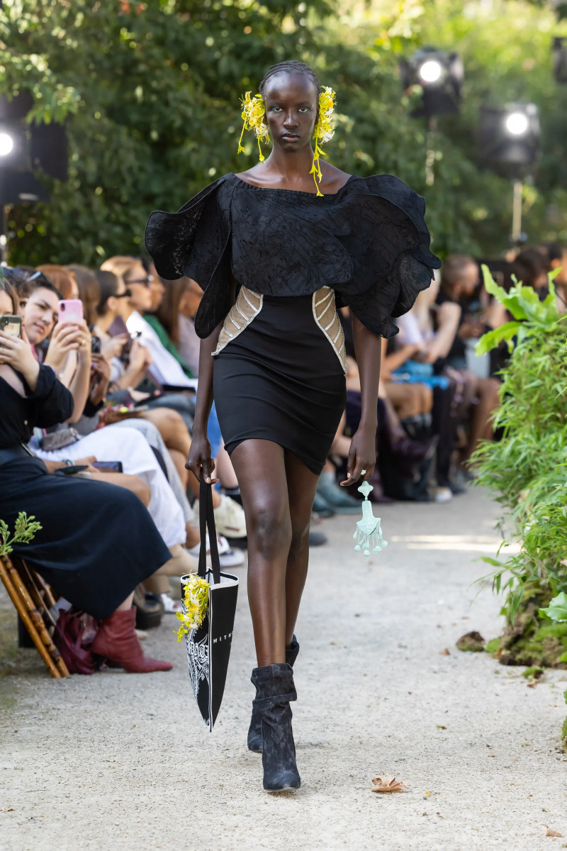 00042-mithridate-spring-2024-ready-to-wear-credit-brand-spon.JPG.webp