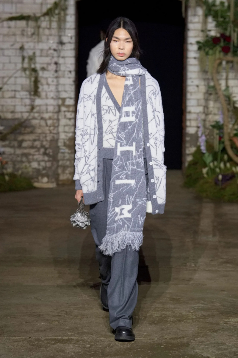 00005-mithridate-fall-2022-ready-to-wear-details-paris-credit-jason-lloyd-evans.webp