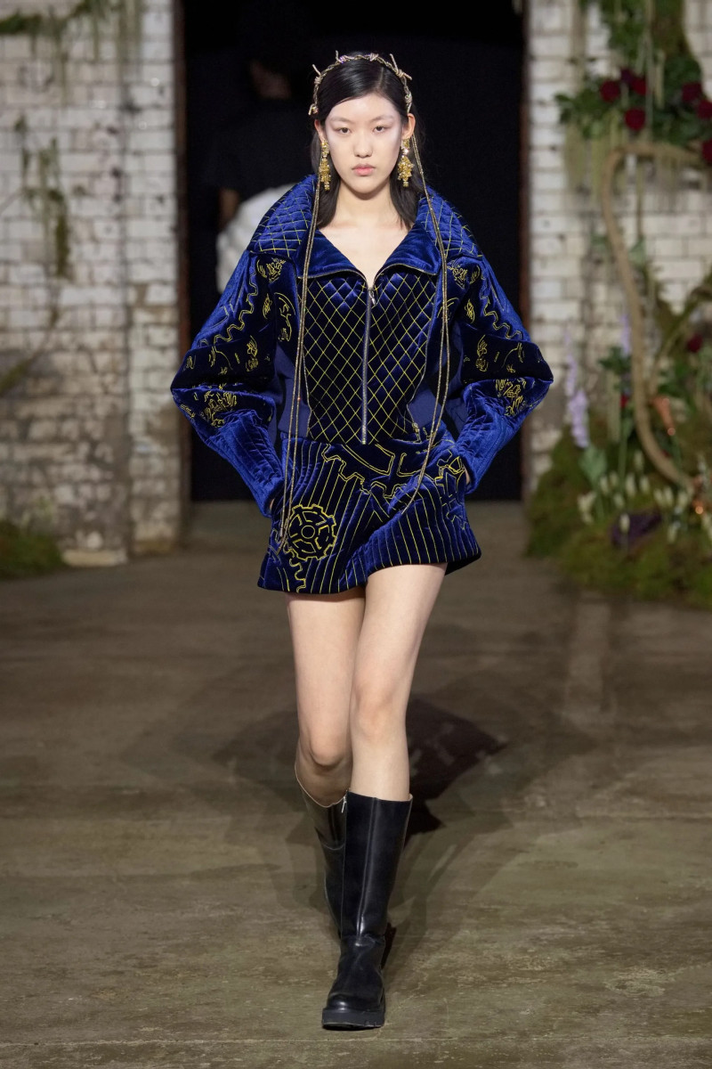 00024-mithridate-fall-2022-ready-to-wear-details-paris-credit-jason-lloyd-evans.webp