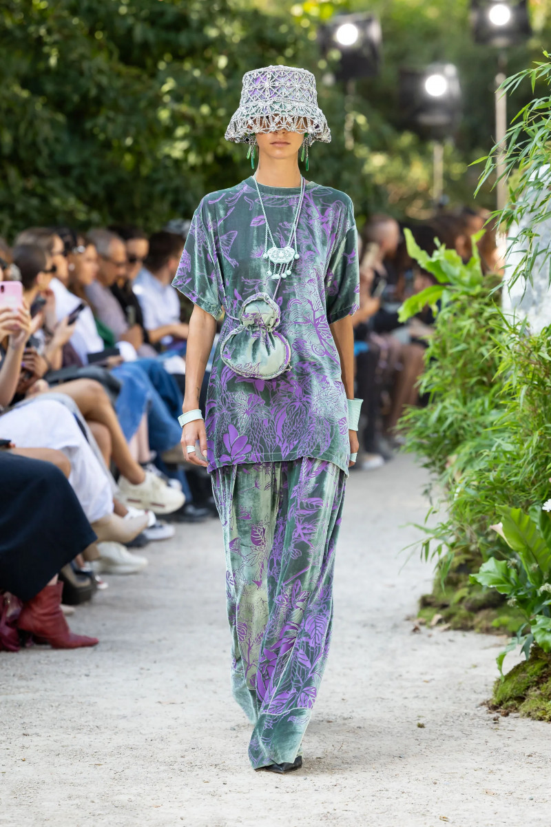 00010-mithridate-spring-2024-ready-to-wear-credit-brand-spon.JPG.webp
