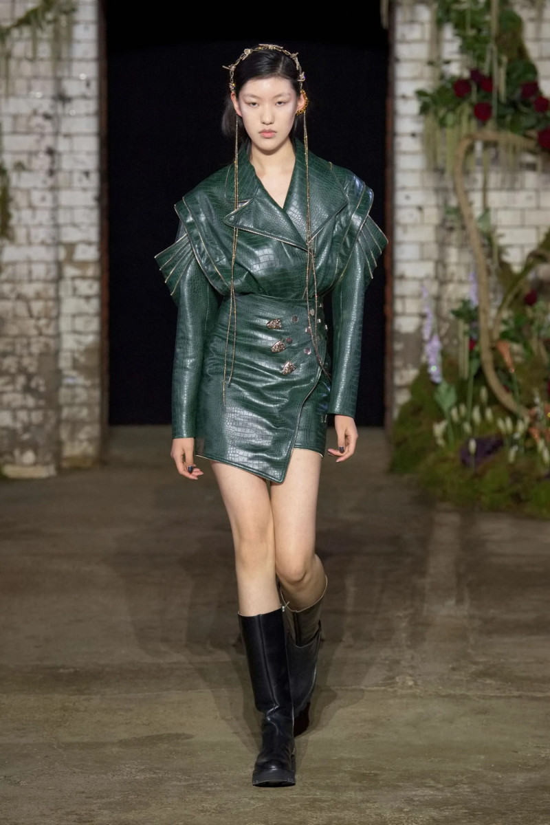 00048-mithridate-fall-2022-ready-to-wear-details-paris-credit-jason-lloyd-evans.webp