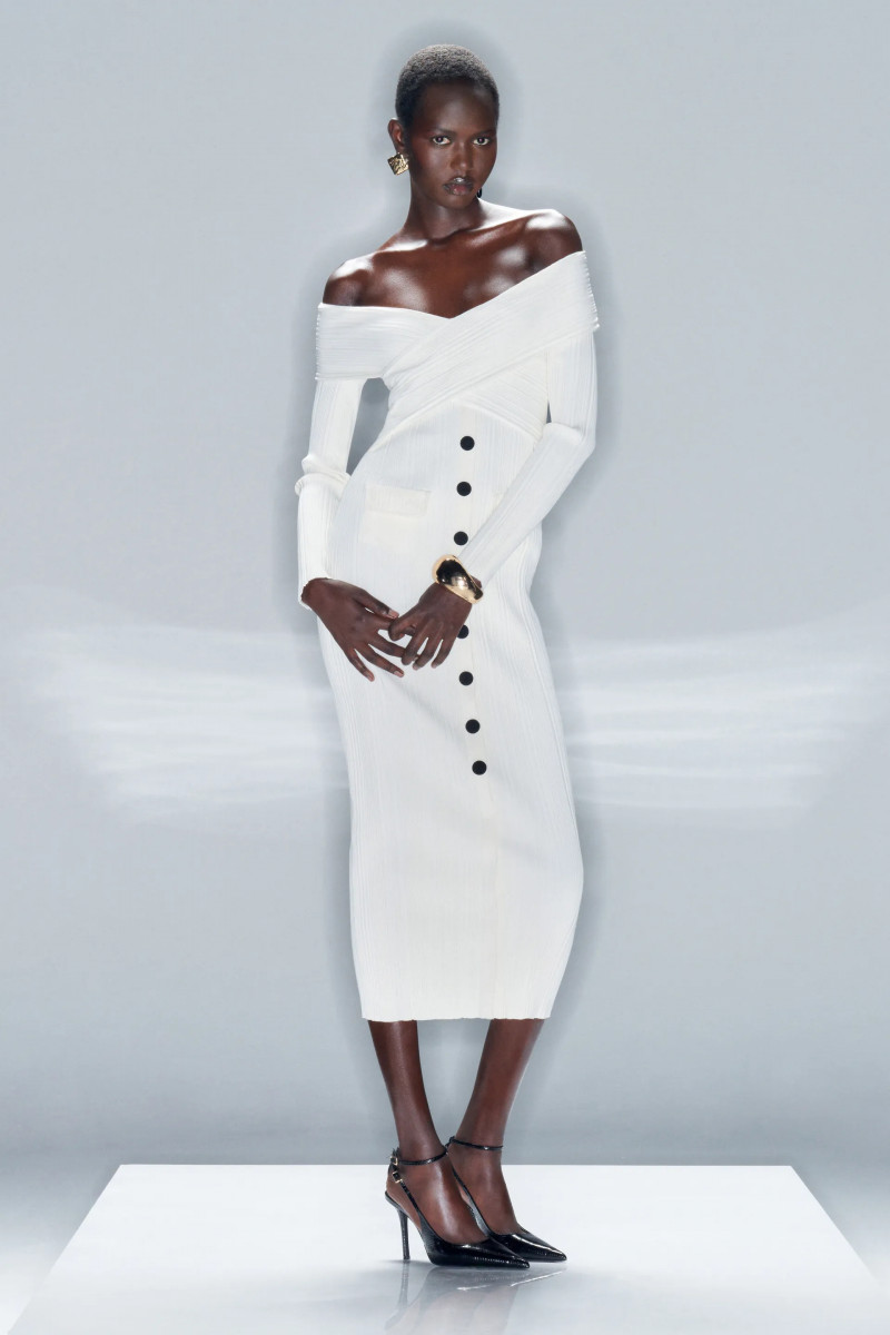 00020-self-portrait-fall-2024-ready-to-wear-credit-brand.webp
