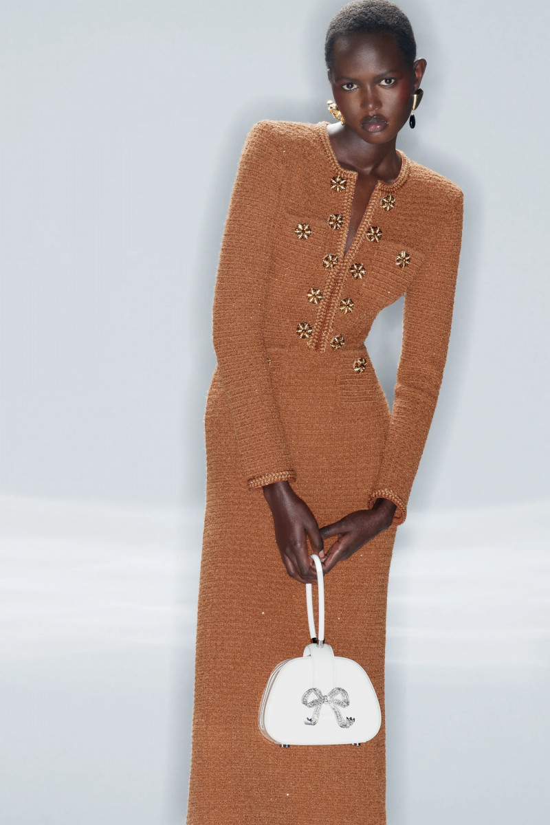 00024-self-portrait-fall-2024-ready-to-wear-credit-brand.webp