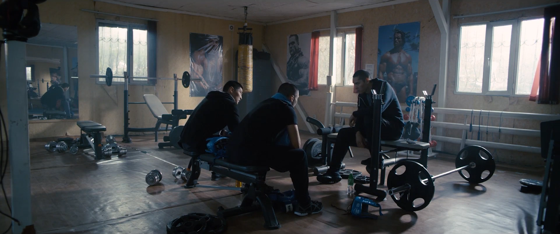 Рэкетир.2.2015.WEB.1080p-ylnian.mkv_snapshot_00.16.11.960.png