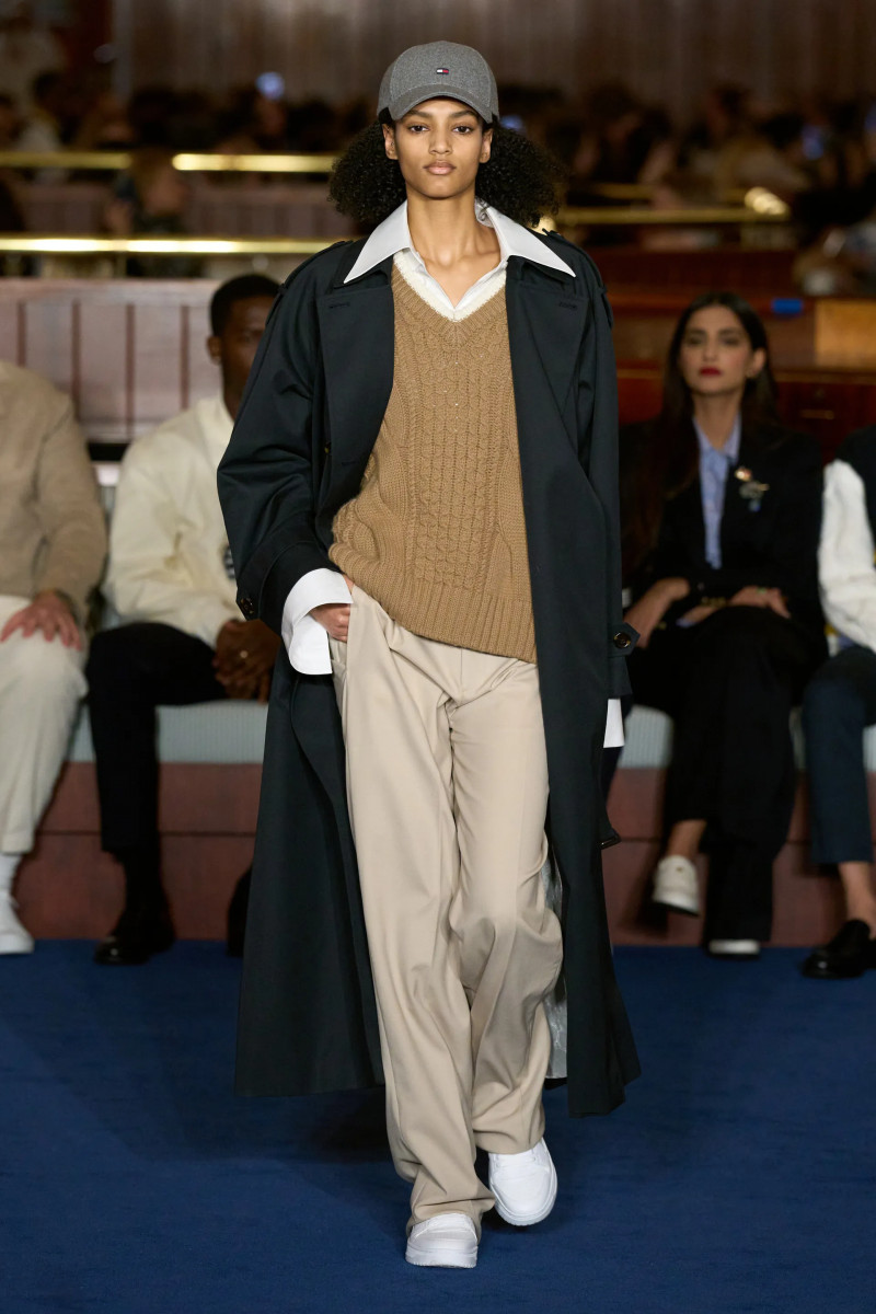 00003-tommy-hilfiger-fall-2024-ready-to-wear-credit-gorunway.webp