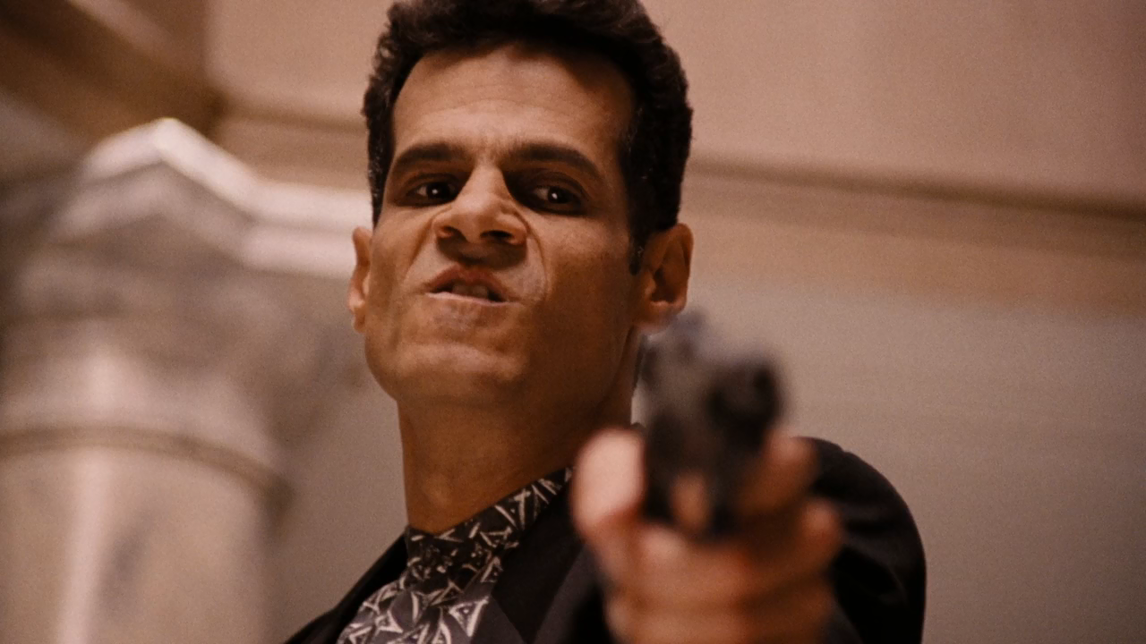 Night.Hunter.1996.720p.BluRay.Kinozal-Райдэн.mkv_snapshot_01.19.50.911.png