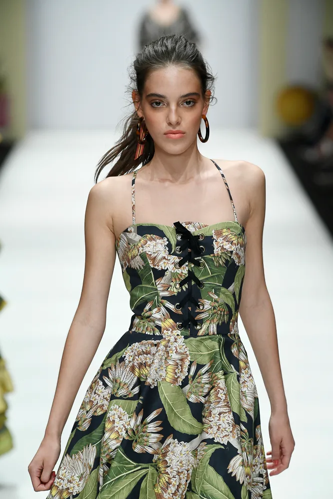 Lena-Hoschek-Show-Berlin-Fashion-Week-Spring_Summer-2019-106.webp