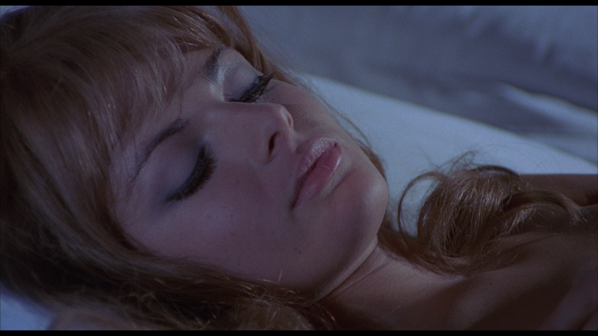 Пять кукол для августовской луны (1970. 5 bambole per la luna d'agosto).mkv_snapshot_00.44.10_[2024.04.14_04.30.31].png