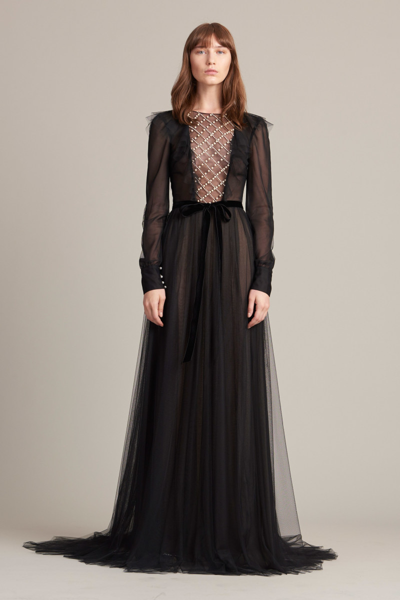 29-monique-lhuillier-pre-fall-2017.jpg