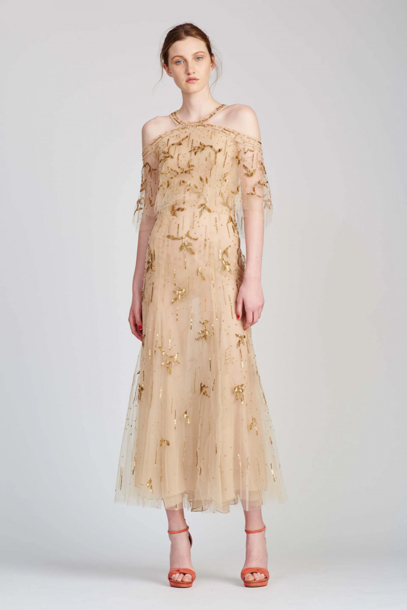03-monique-lhuillier-resort-17.webp