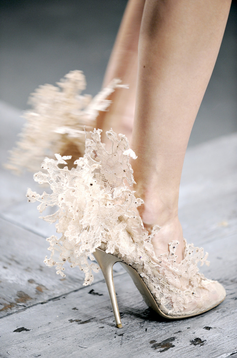 Valentino+Spring+2010+Details+a2TDMnd4uUmx.jpg