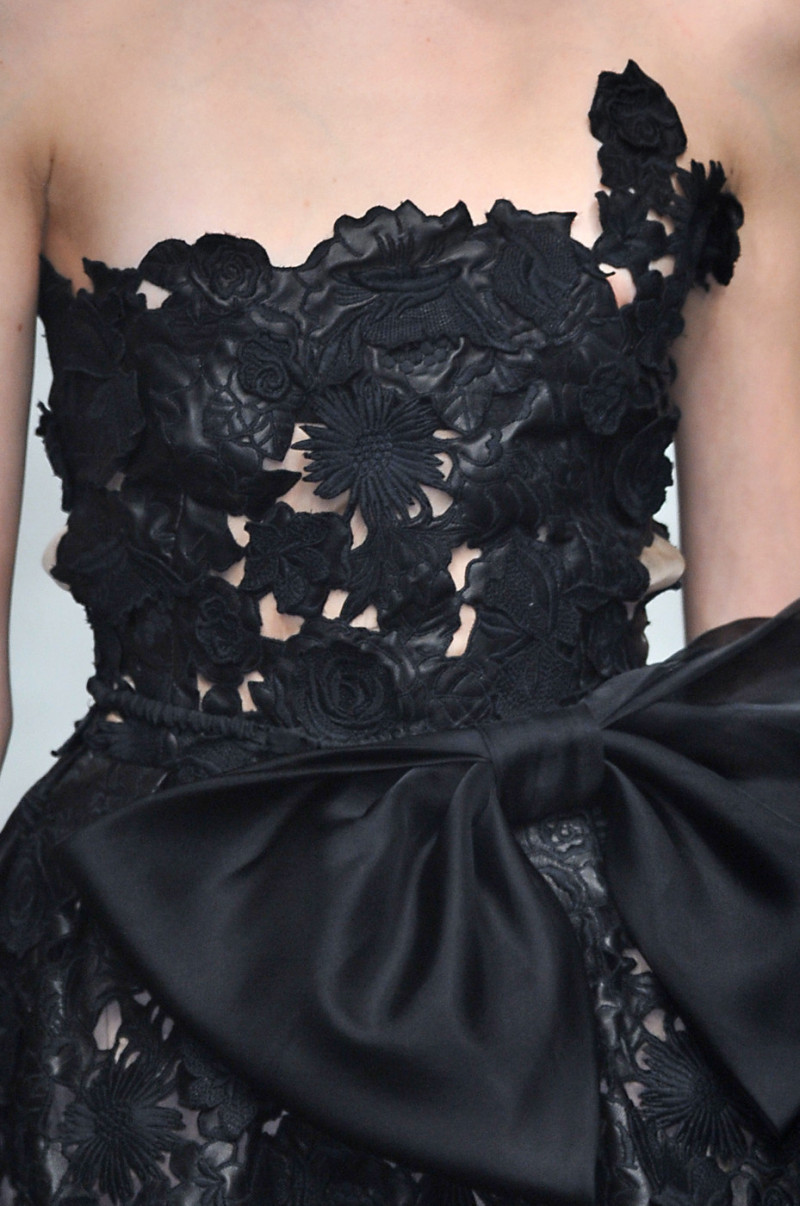 Valentino+Spring+2010+Details+F1JIeUY-Fp5x.jpg