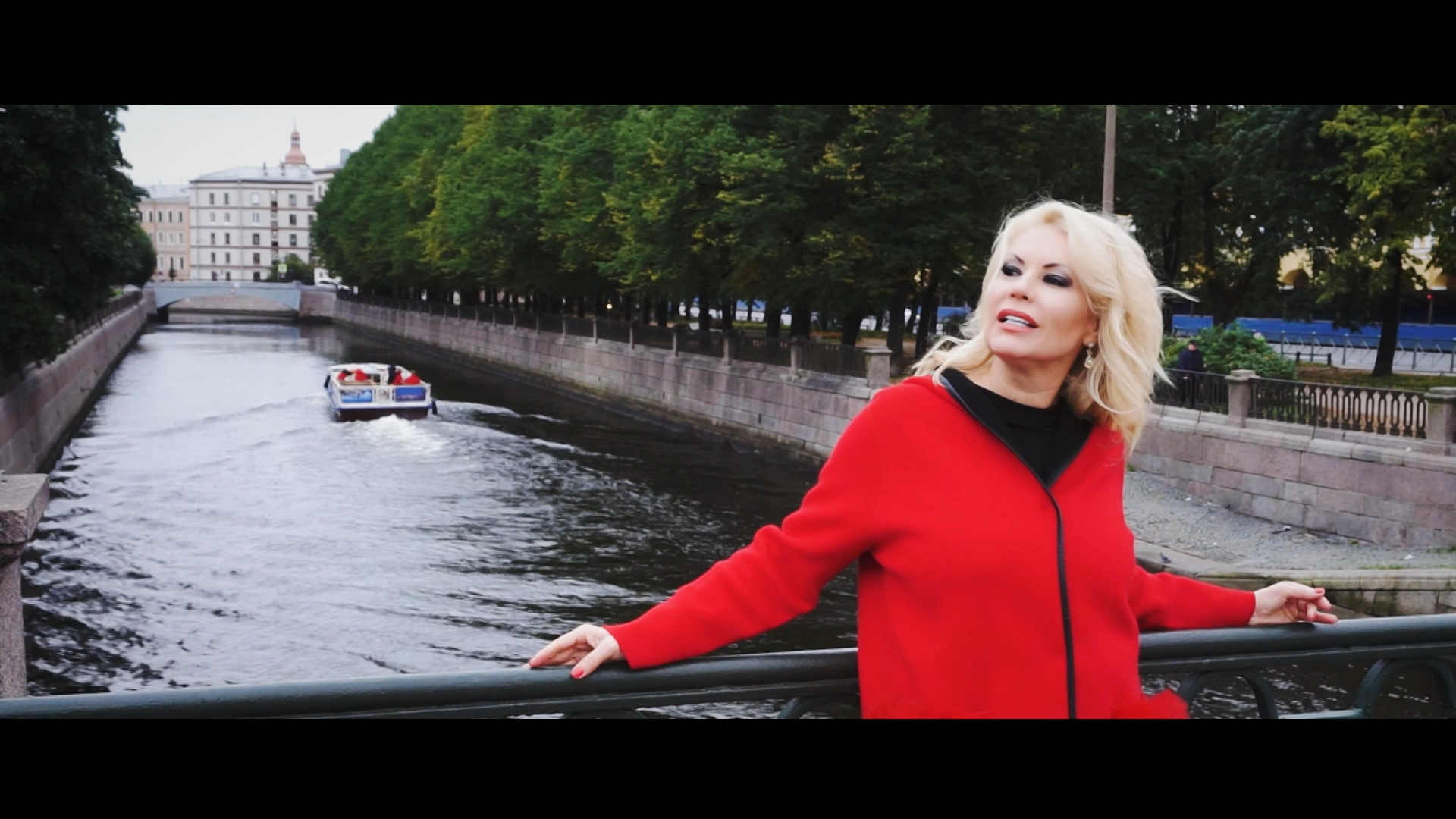 В Петербурге дождь.mp4_snapshot_01.41.841.png