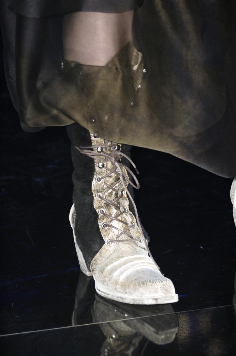 John+Galliano+Fall+2006+Details+uwE5casLz-Sx.jpg