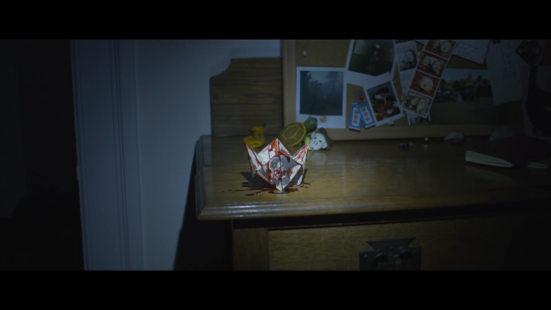 The.100.Candles.Game.The.Last.Possession.2023.1080p.WEB-DL.AAC2.0.H264.UA-BobDobbs-RGB.mkv_snapshot_00.18.10.607.png
