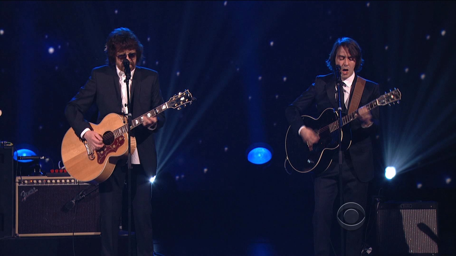 03 Joe Walsh, Jeff Lynne, Dhani Harrison - Something.ts_20240910_221401.734.png