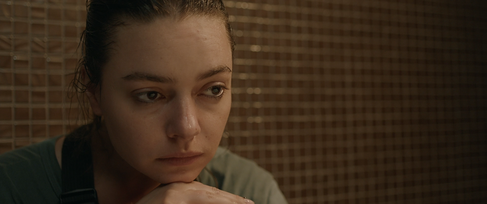 Чайка 2023 WEB-DL 1080p.mkv_snapshot_00.10.48.png