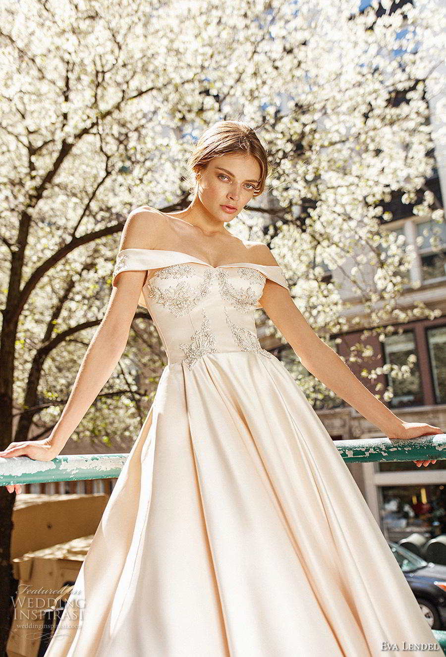 eva-lendel-2019-bridal-off-the-shoulder-v-neck-heavily-e_002.jpg
