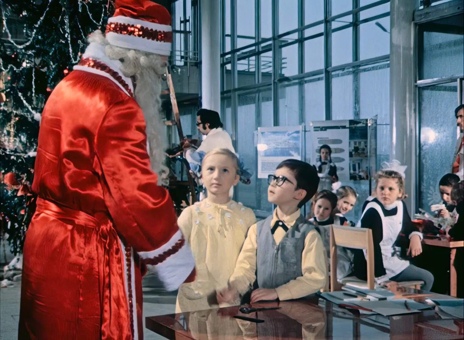 Новогодние приключения Маши и Вити.1975.1080.mkv_snapshot_00.05.24.000.png
