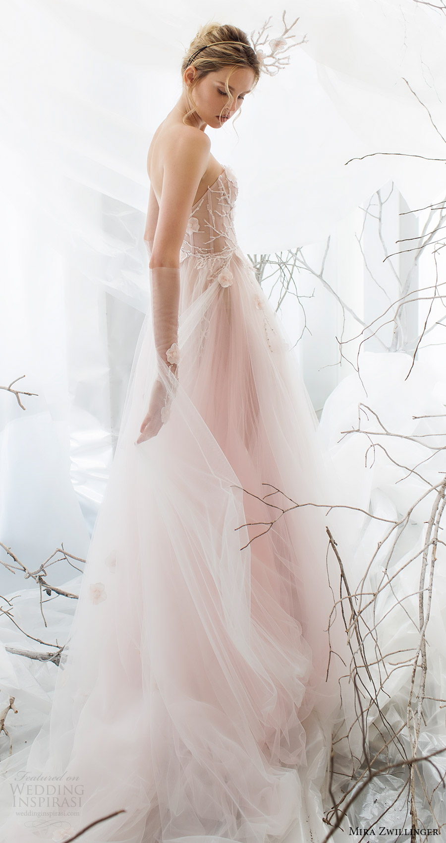 mira-zwillinger-bridal-2017-strapless-sweetheart-aline-w_010.jpg